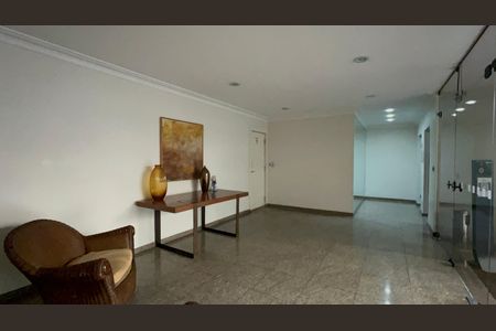 Apartamento para alugar com 260m², 3 quartos e 3 vagasHall de entrada