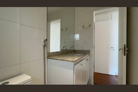 Apartamento para alugar com 260m², 3 quartos e 3 vagasBanheiro da Suíte 2