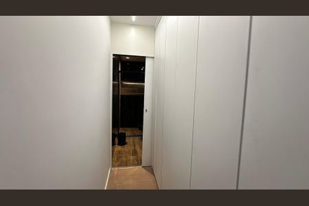 Apartamento à venda com 54m², 1 quarto e 2 vagas Apartamento à venda com 54m², 1 quarto e 2 vagasCloset