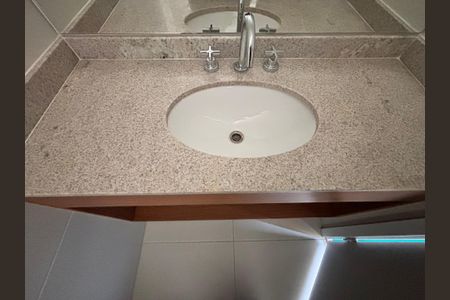 Apartamento à venda com 63m², 1 quarto e 2 vagas Apartamento à venda com 63m², 1 quarto e 2 vagasBanheiro