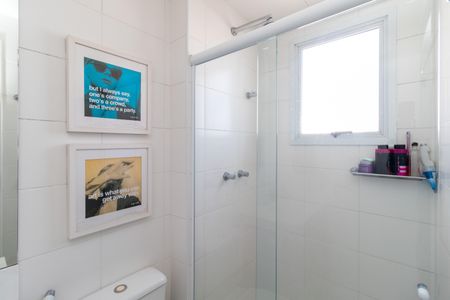 Apartamento à venda com 53m², 2 quartos e 2 vagas Apartamento à venda com 53m², 2 quartos e 2 vagasBanheiro da Suíte