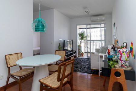 Apartamento à venda com 53m², 2 quartos e 2 vagas Apartamento à venda com 53m², 2 quartos e 2 vagasSala