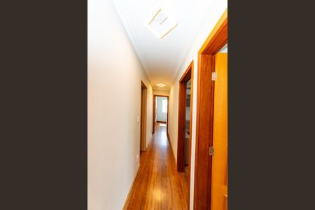 Apartamento à venda com 144m², 4 quartos e 2 vagas Apartamento à venda com 144m², 4 quartos e 2 vagasCorredor