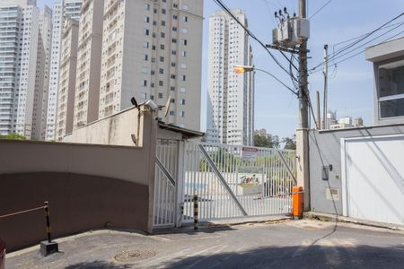 Apartamento para alugar com 47m², 2 quartos e 1 vaga Apartamento para alugar com 47m², 2 quartos e 1 vagaFachada