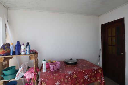 Casa à venda com 98m², 3 quartos e 1 vagaÁrea de Serviço