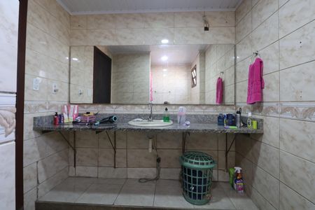 Casa à venda com 98m², 3 quartos e 1 vagaBanheiro