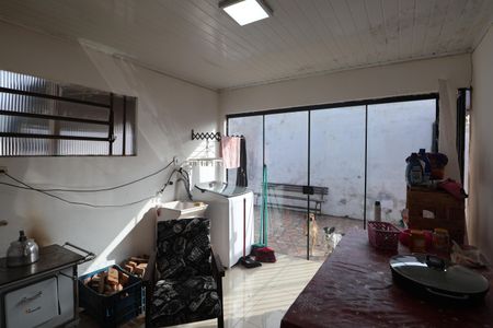 Casa à venda com 98m², 3 quartos e 1 vagaÁrea de Serviço