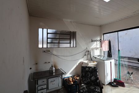 Casa à venda com 98m², 3 quartos e 1 vagaÁrea de Serviço
