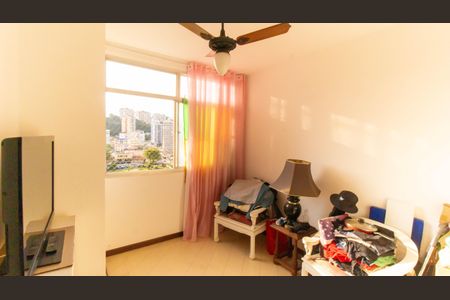 Apartamento à venda com 304m², 4 quartos e 2 vagas Apartamento à venda com 304m², 4 quartos e 2 vagasQuarto 3