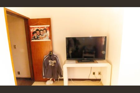 Apartamento à venda com 304m², 4 quartos e 2 vagas Apartamento à venda com 304m², 4 quartos e 2 vagasQuarto 3