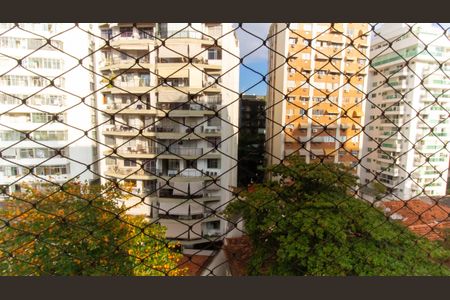 Apartamento à venda com 304m², 4 quartos e 2 vagas Apartamento à venda com 304m², 4 quartos e 2 vagasSuíte 1