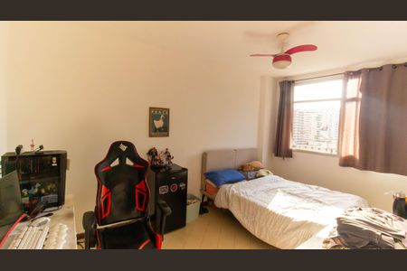 Apartamento à venda com 304m², 4 quartos e 2 vagas Apartamento à venda com 304m², 4 quartos e 2 vagasQuarto 2