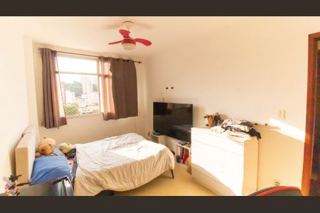 Apartamento à venda com 304m², 4 quartos e 2 vagas Apartamento à venda com 304m², 4 quartos e 2 vagasQuarto 2