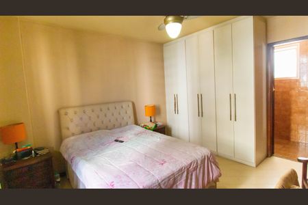 Apartamento à venda com 304m², 4 quartos e 2 vagas Apartamento à venda com 304m², 4 quartos e 2 vagasSuíte 1