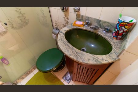 Apartamento à venda com 304m², 4 quartos e 2 vagas Apartamento à venda com 304m², 4 quartos e 2 vagasBanheiro Social 2