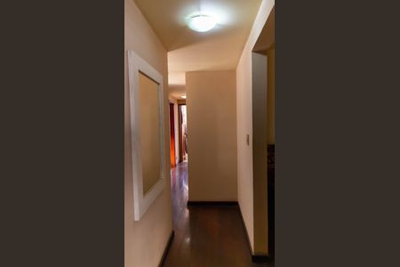 Apartamento à venda com 304m², 4 quartos e 2 vagas Apartamento à venda com 304m², 4 quartos e 2 vagasCorredor