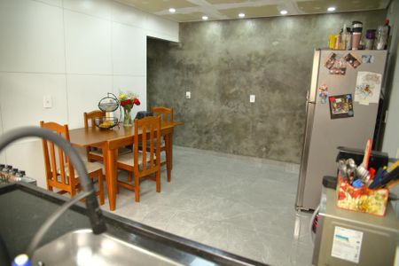 Casa à venda com 157m², 3 quartos e 2 vagasCozinha