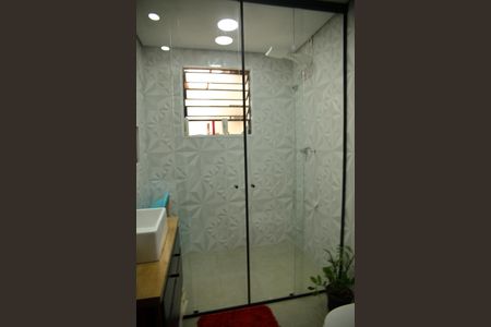 Casa à venda com 157m², 3 quartos e 2 vagasBanheiro