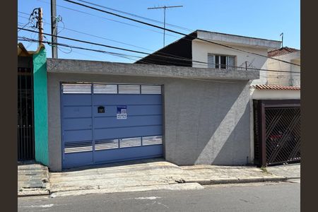 Casa à venda com 157m², 3 quartos e 2 vagasFachada