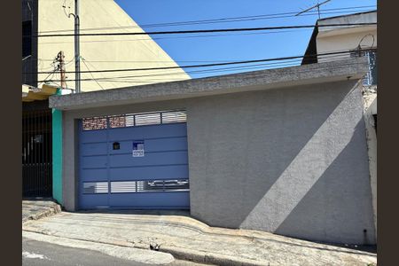 Casa à venda com 157m², 3 quartos e 2 vagasFachada