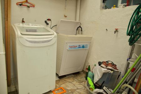 Casa à venda com 157m², 3 quartos e 2 vagasÁrea de Serviço