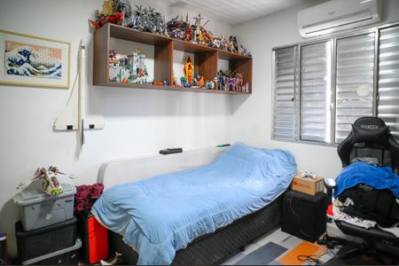 Casa à venda com 80m², 2 quartos e sem vaga Casa à venda com 80m², 2 quartos e sem vagaQuarto