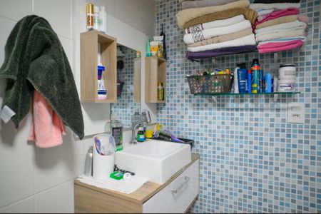 Casa à venda com 80m², 2 quartos e sem vaga Casa à venda com 80m², 2 quartos e sem vagaBanheiro da Suíte