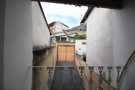 Casa de condomínio para alugar com 250m², 3 quartos e 5 vagasQuarto 2 - Varanda