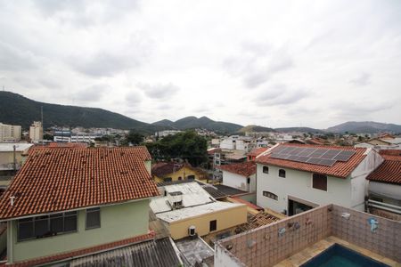 Casa de condomínio para alugar com 250m², 3 quartos e 5 vagasVista