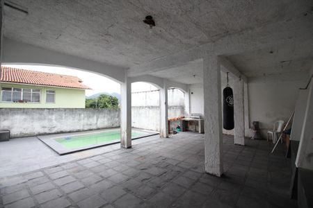 Casa de condomínio para alugar com 250m², 3 quartos e 5 vagasÁrea Externa