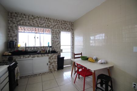 Casa de condomínio para alugar com 250m², 3 quartos e 5 vagasCozinha
