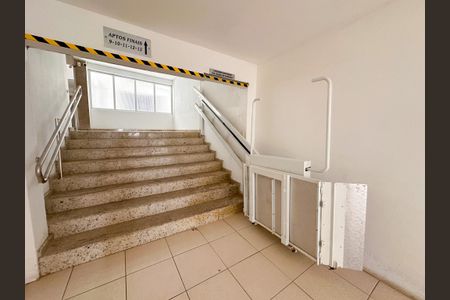 Apartamento para alugar com 119m², 2 quartos e 2 vagasHall social