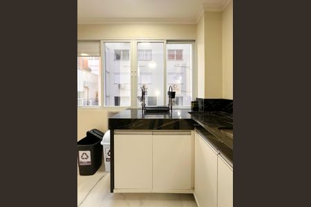 Apartamento para alugar com 119m², 2 quartos e 2 vagasCozinha