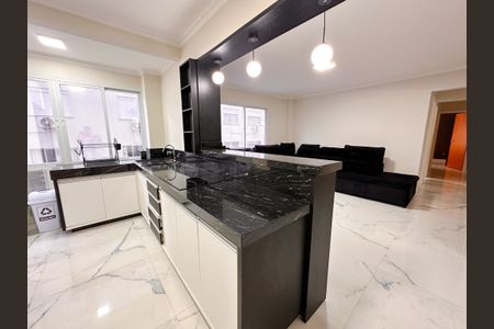 Apartamento para alugar com 119m², 2 quartos e 2 vagasCozinha