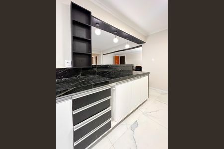 Apartamento para alugar com 119m², 2 quartos e 2 vagasCozinha