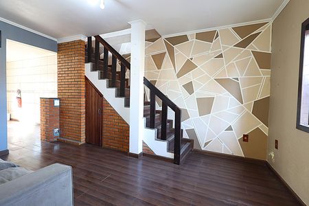 Sala de casa para alugar com 2 quartos, 110m² em Rubem Berta, Porto Alegre