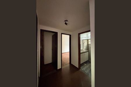 Apartamento à venda com 70m², 2 quartos e sem vaga Apartamento à venda com 70m², 2 quartos e sem vagaCorredor
