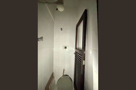 Apartamento à venda com 70m², 2 quartos e sem vaga Apartamento à venda com 70m², 2 quartos e sem vagaBanheiro de Serviço