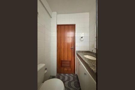 Apartamento à venda com 70m², 2 quartos e sem vaga Apartamento à venda com 70m², 2 quartos e sem vagaBanheiro social