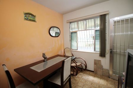 Casa à venda com 297m², 4 quartos e sem vagaSala