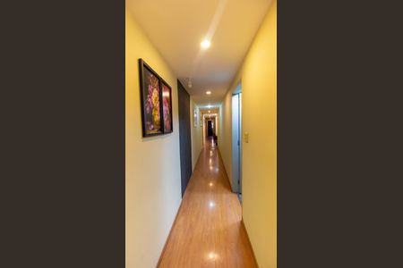 Apartamento à venda com 150m², 4 quartos e 1 vagaCorredor