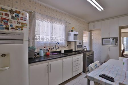 Apartamento à venda com 96m², 3 quartos e 1 vaga Apartamento à venda com 96m², 3 quartos e 1 vagaCozinha