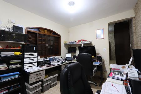 Casa à venda com 130m², 3 quartos e 2 vagasQuarto 3