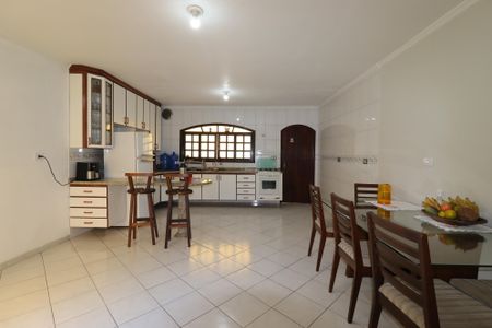 Casa à venda com 240m², 3 quartos e 4 vagasCozinha