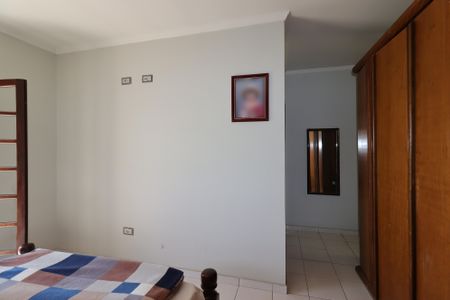 Casa à venda com 240m², 3 quartos e 4 vagasSuíte