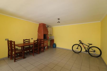 Casa à venda com 240m², 3 quartos e 4 vagasÁrea Gourmet
