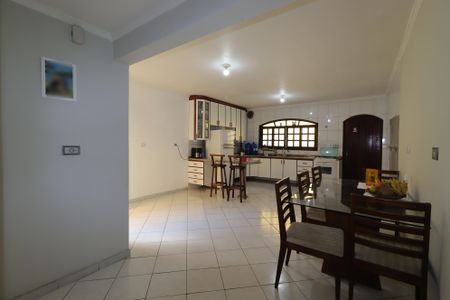 Casa à venda com 240m², 3 quartos e 4 vagasCozinha