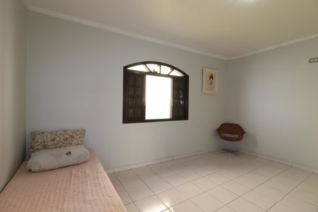 Casa à venda com 240m², 3 quartos e 4 vagasQuarto 1