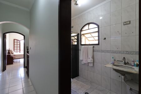 Casa à venda com 240m², 3 quartos e 4 vagasCorredor piso superior