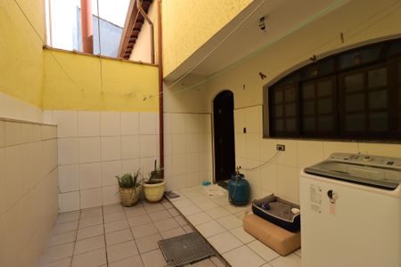 Casa à venda com 240m², 3 quartos e 4 vagasÁrea de Serviço